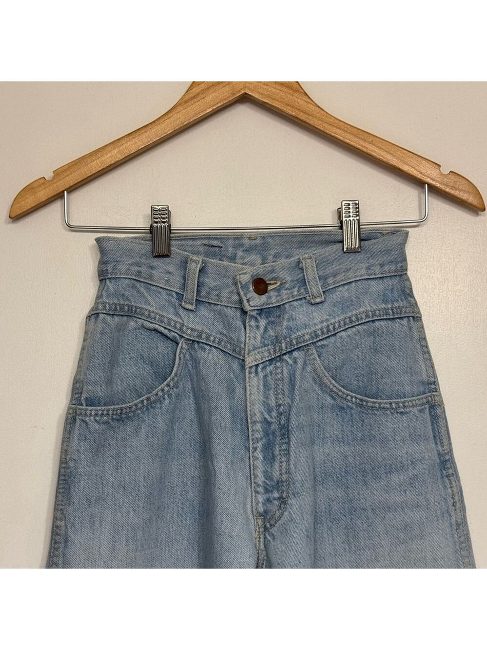 Vintage 80s High Rise Light Wash Straight Leg Jeans | Minimalist Denim